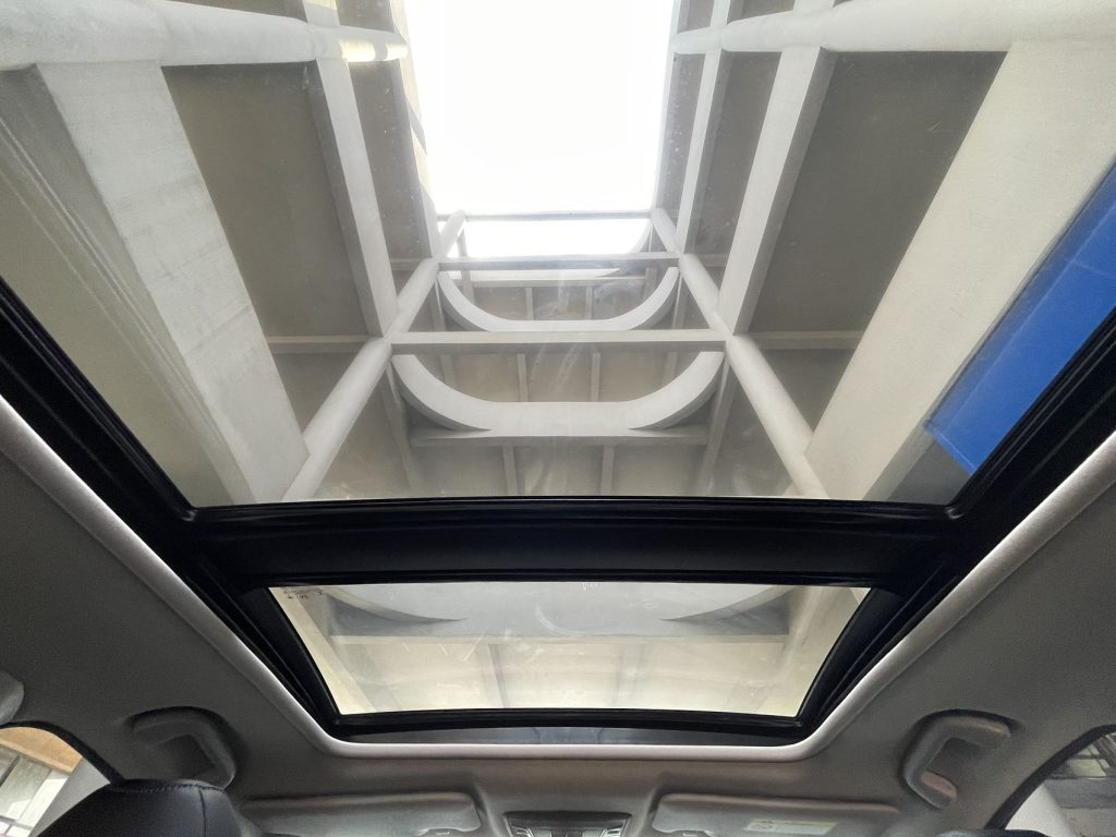 Honda Vezel 2020 1.5L CVT Luxury Edition - Huishida Trading