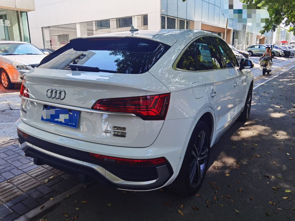 Audi Q5L Sportback 2021 40 TFSI Luxury - Huishida Trading