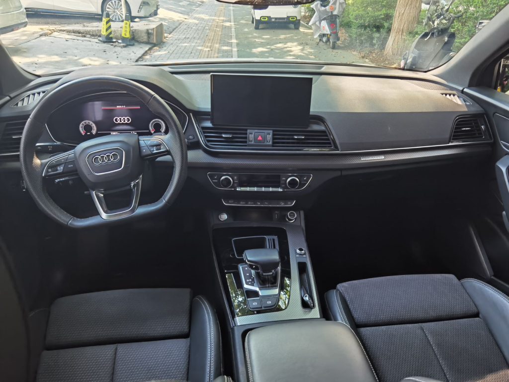 Audi Q5L Sportback 2021 40 TFSI Luxury - Huishida Trading