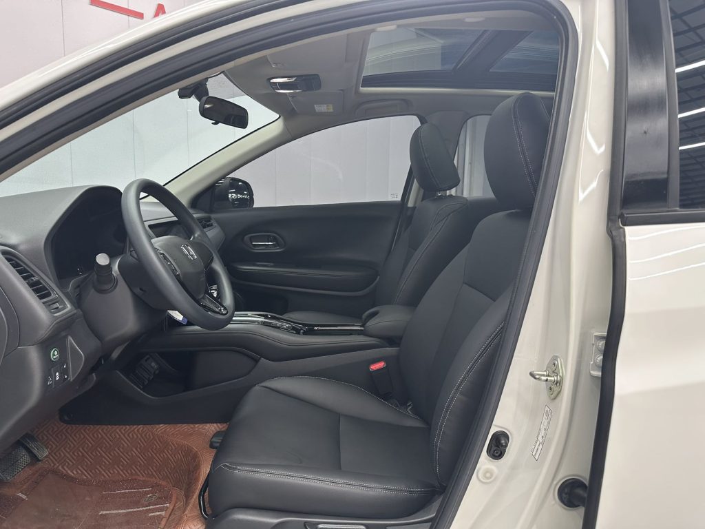 Honda VEZEL 2020 1.5L CVT Pioneer Edition - Huishida Trading