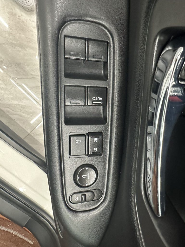 Honda VEZEL 2020 1.5L CVT Pioneer Edition - Huishida Trading