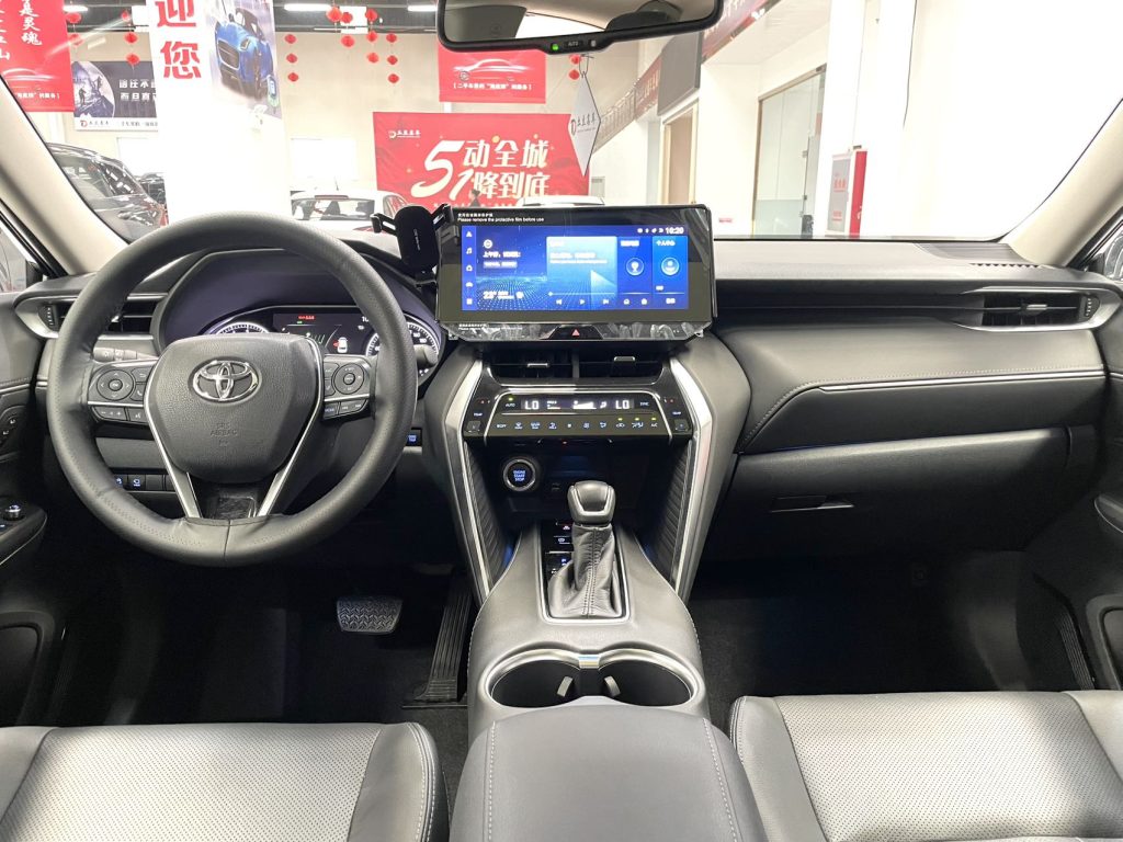 Toyota Harrier 2022 2.0L CVT 2WD Premium Edition - Huishida Trading
