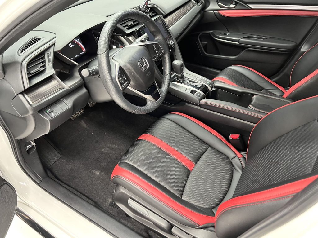 Honda Civic 2021 HATCHBACK 220TURBO CVT潮酷控 - Huishida Trading