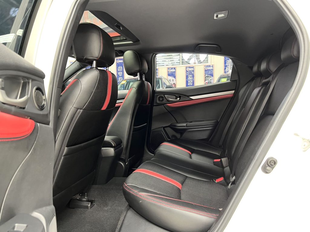 Honda Civic 2021 HATCHBACK 220TURBO CVT潮酷控 - Huishida Trading