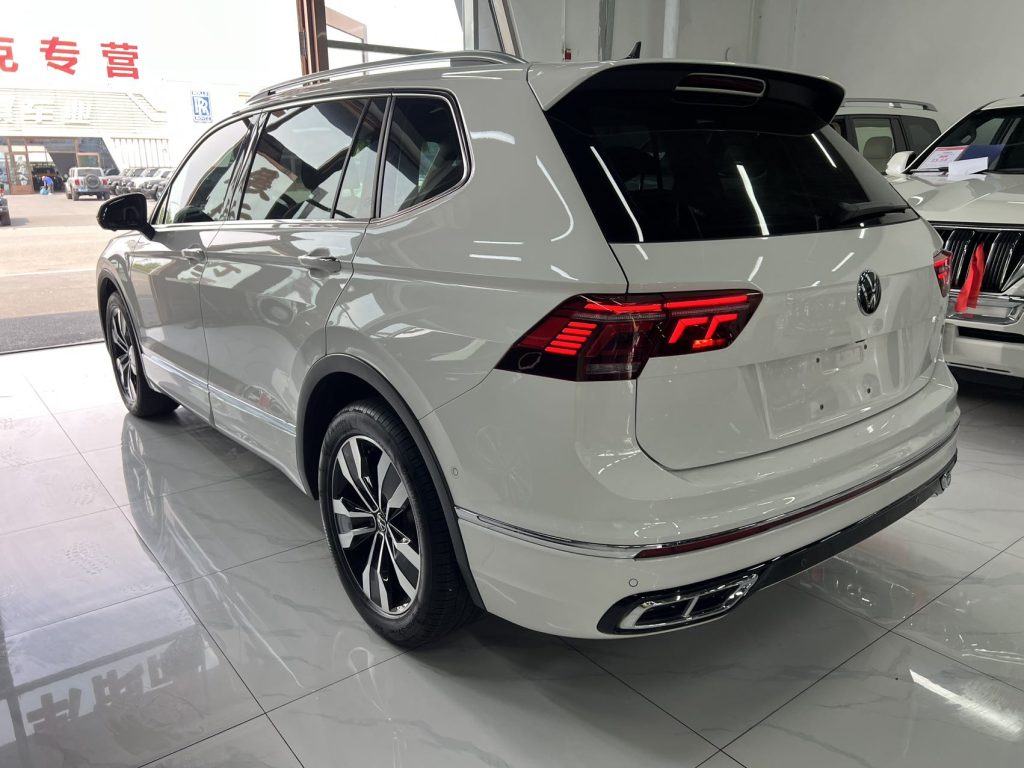 Volkswagen Tiguan L 2022 380TSI Automatic 4WD R-Line Flagship Edition 7-местный - Huishida Trading