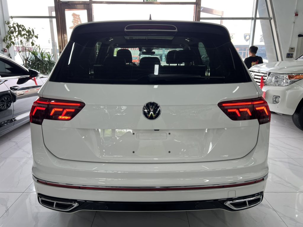 Volkswagen Tiguan L 2022 380TSI Automatic 4WD R-Line Flagship Edition 7-местный - Huishida Trading