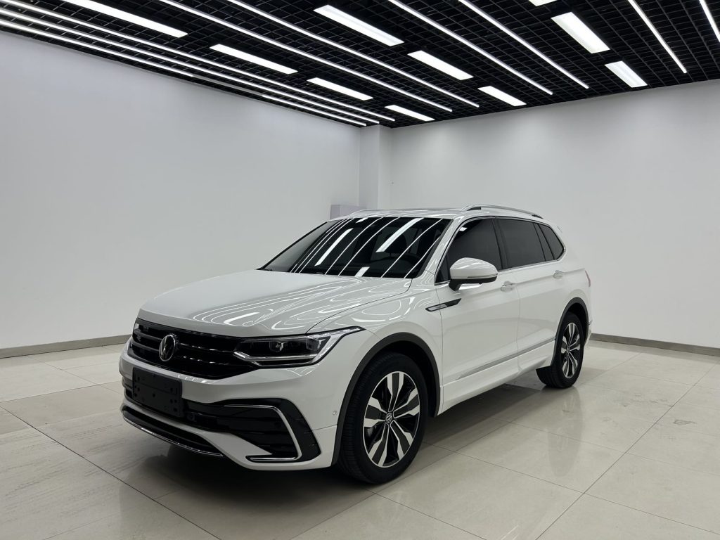 Volkswagen Tiguan L 2022 380TSI Automatic 4WD R-Line Yuexiang Edition 7-местный - Huishida Trading