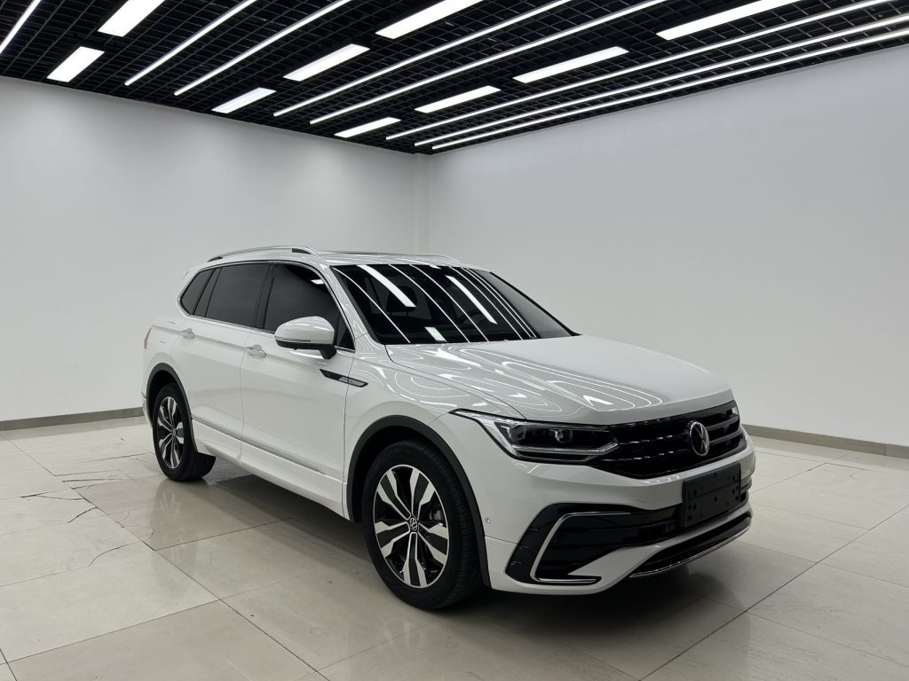 Volkswagen Tiguan L 2022 380TSI Automatic 4WD R-Line Yuexiang Edition 7-местный - Huishida Trading