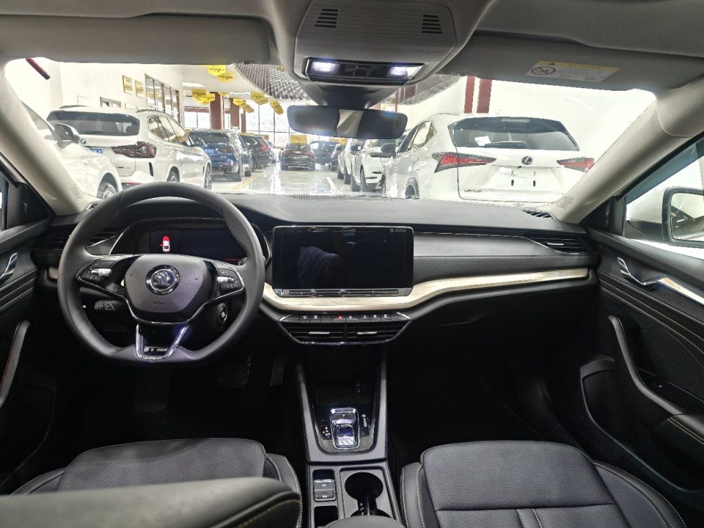 2022 OCTAVIA PRO TSI280 Luxury Edition - Huishida Trading