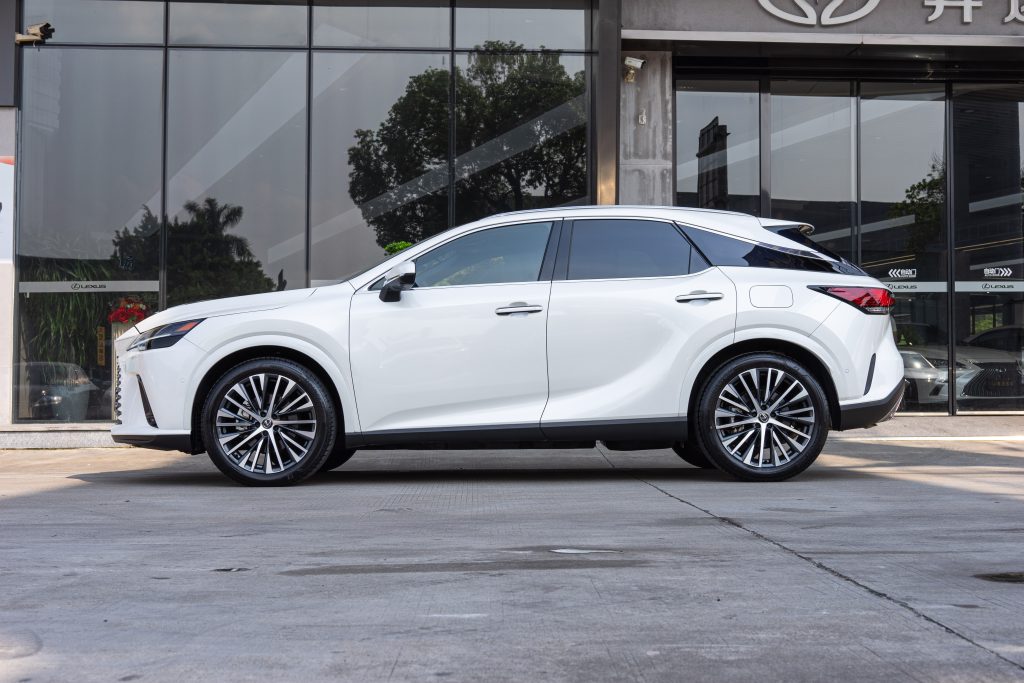 Lexus RX Новая энергия 2023 450h+ 4WD Enjoy Edition - Huishida Trading