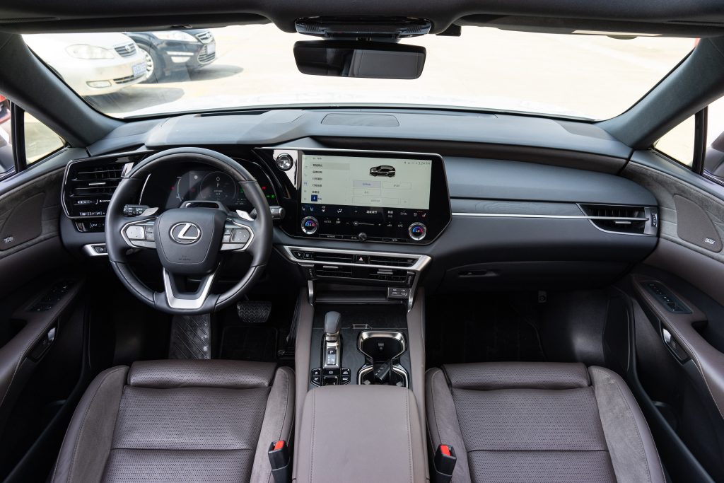 Lexus RX Новая энергия 2023 450h+ 4WD Enjoy Edition - Huishida Trading