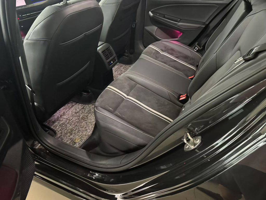 Volkswagen Golf 2021 280TSI DSG R-Line - Huishida Trading
