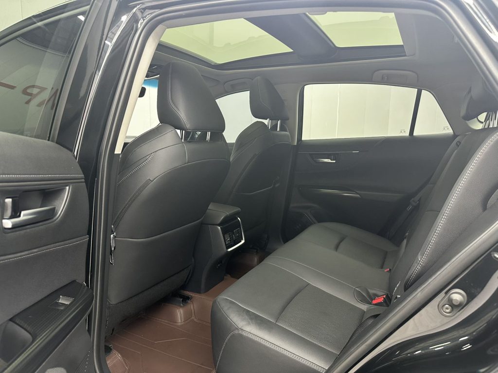 Toyota VENZA 2022 2.0L CVT 4WD Supreme Edition - Huishida Trading