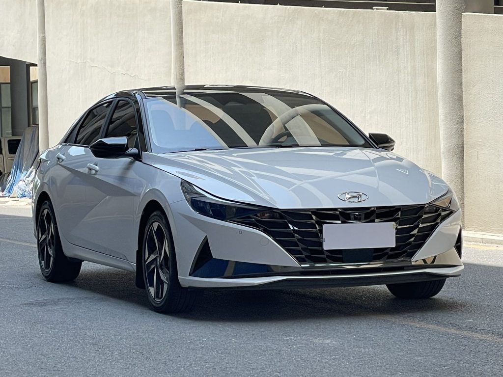 Hyundai Elantra 2021 1.5L CVT LUX Flagship Edition National - Huishida Trading