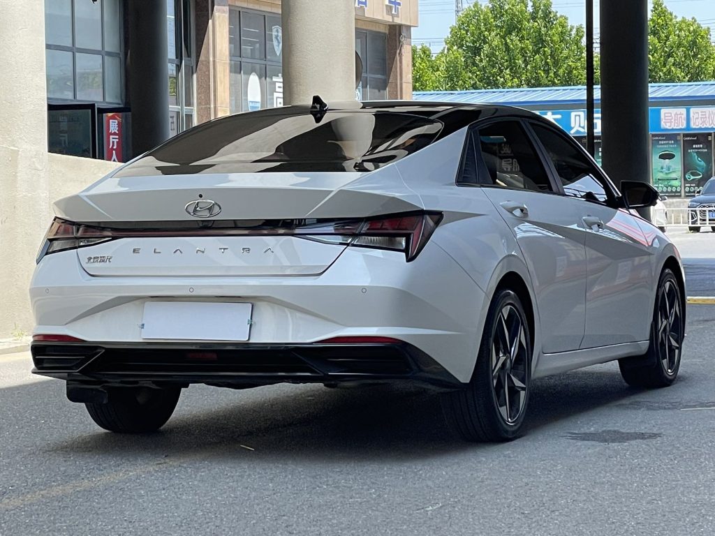 Hyundai Elantra 2021 1.5L CVT LUX Flagship Edition National - Huishida Trading