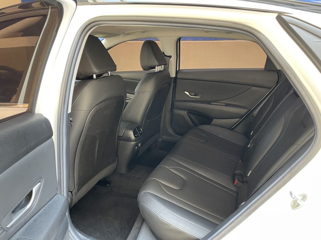 Hyundai Elantra 2021 1.5L CVT LUX Flagship Edition National - Huishida Trading