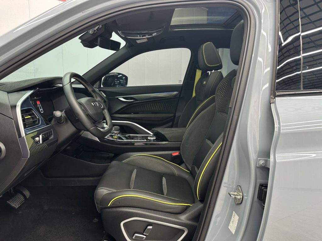 Geely Monjaro-S 2021 2.0TD Auto 2WD Lightning Edition - Huishida Trading