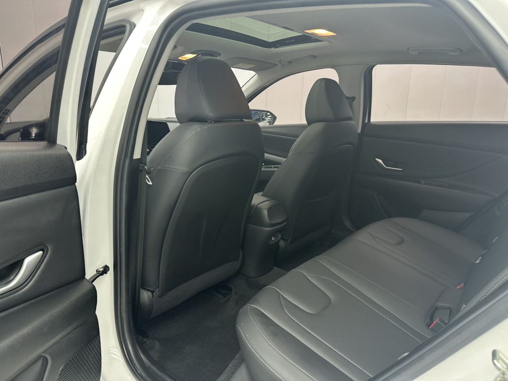 Hyundai Elantra 2021 1.5L CVT LUX Premium - Huishida Trading