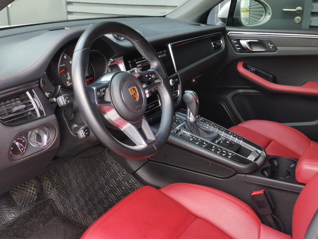 Porsche Macan 2020 2.0T - Huishida Trading