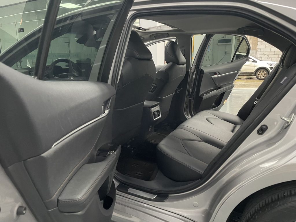 2021 Camry 2.0G Deluxe - Huishida Trading