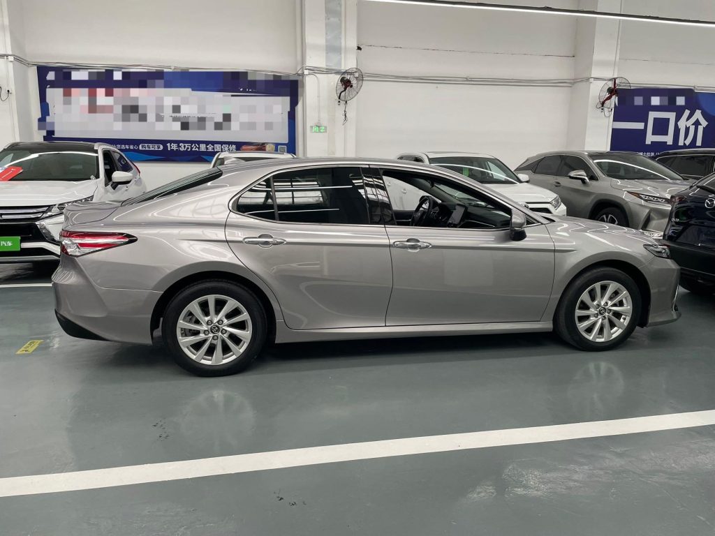 2021 Camry 2.0G Deluxe - Huishida Trading