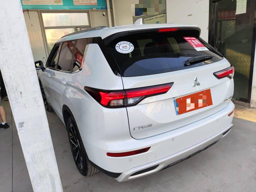 Mitsubishi Outlander 2023 1.5T CVT 4WD Excellence 5-местный - Huishida Trading
