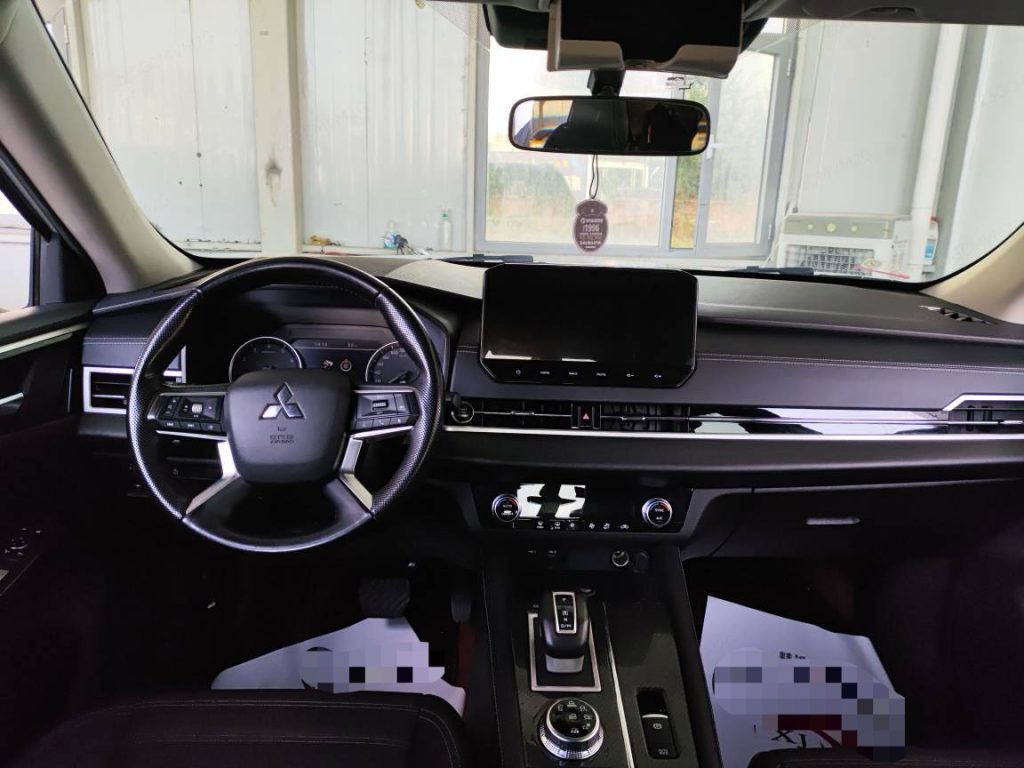 Mitsubishi Outlander 2023 1.5T CVT 4WD Excellence 5-местный - Huishida Trading