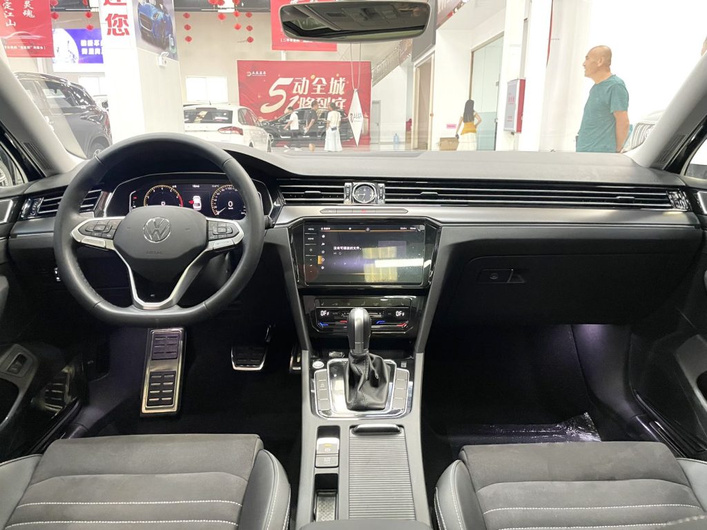 Volkswagen Magotan 2020 330TSI DSG Luxury - Huishida Trading