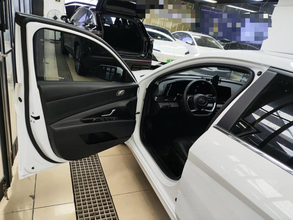 Hyundai Elantra 2022 1.5L CVT LUX Premium - Huishida Trading