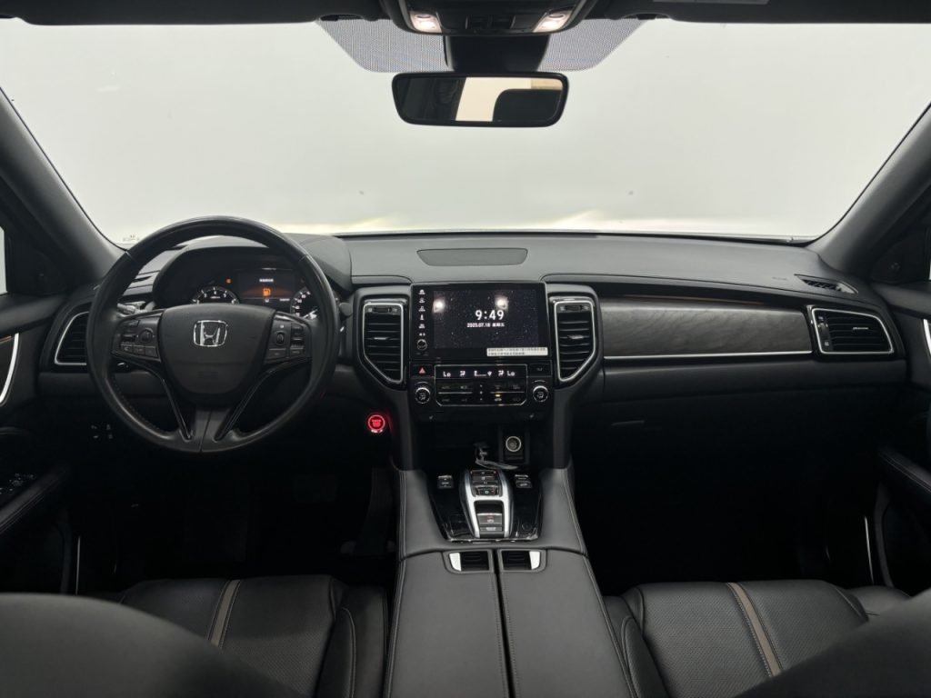 2020 Honda UR-V 370TURBO 4WD Premium Edition - Huishida Trading