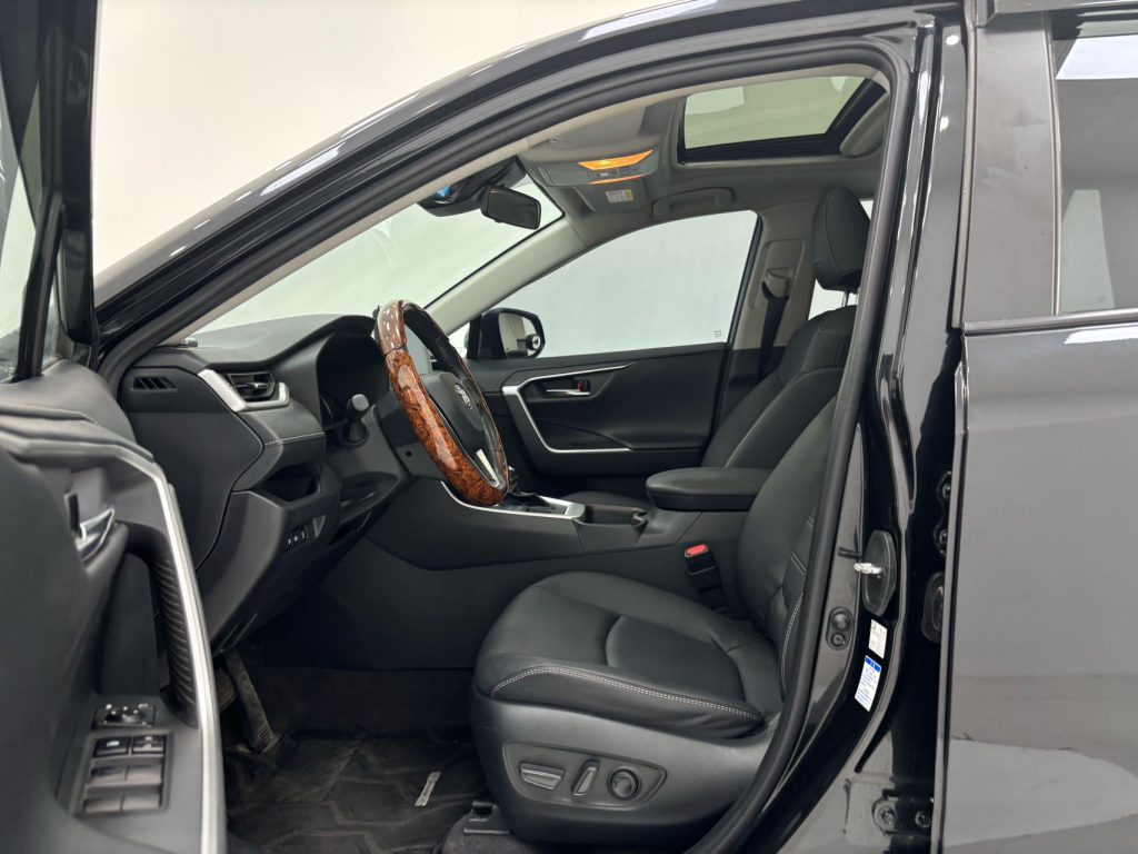 Toyota RAV4 2021 2.0L CVT 4WD Style PLUS Edition - Huishida Trading