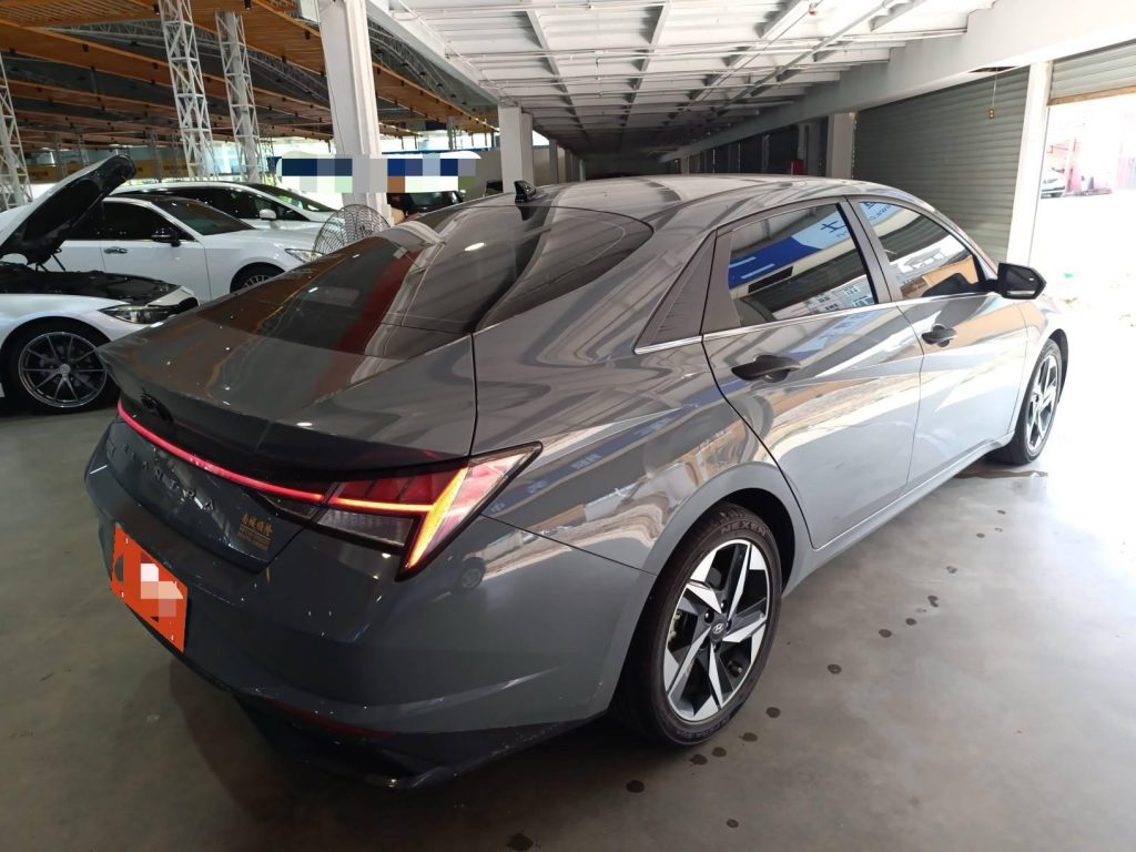 Hyundai Elantra 2021 1.5L CVTLUX Premium Edition - Huishida Trading
