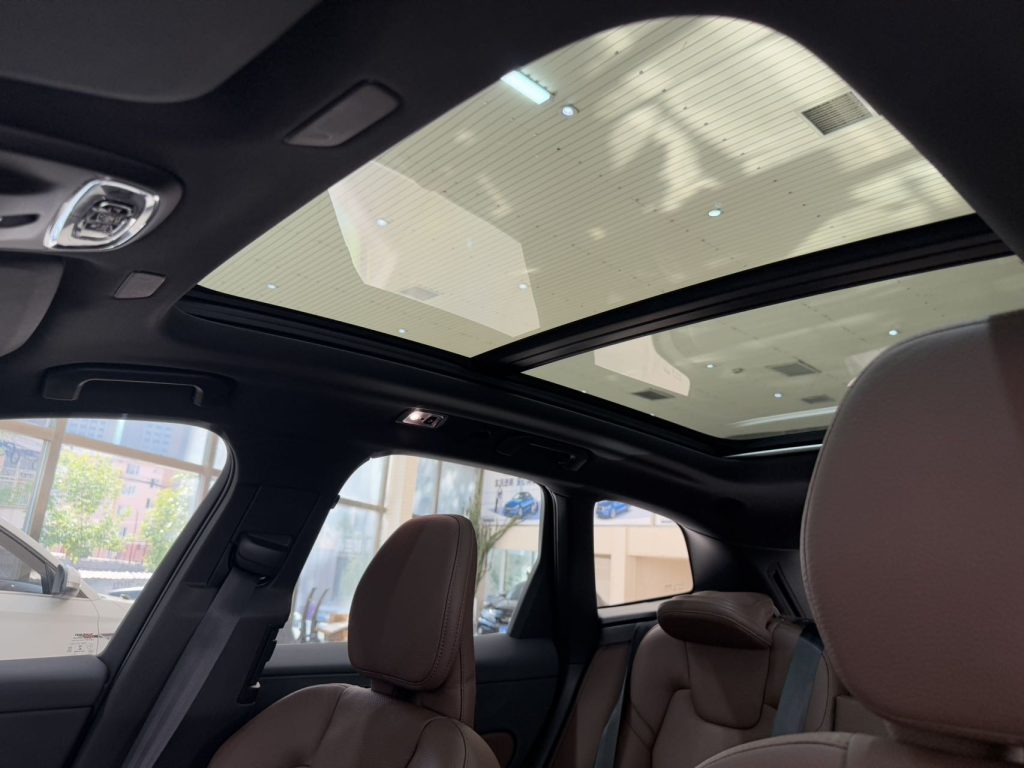 Volvo XC60 2021 T5 4WD Zhiyuan Deluxe - Huishida Trading