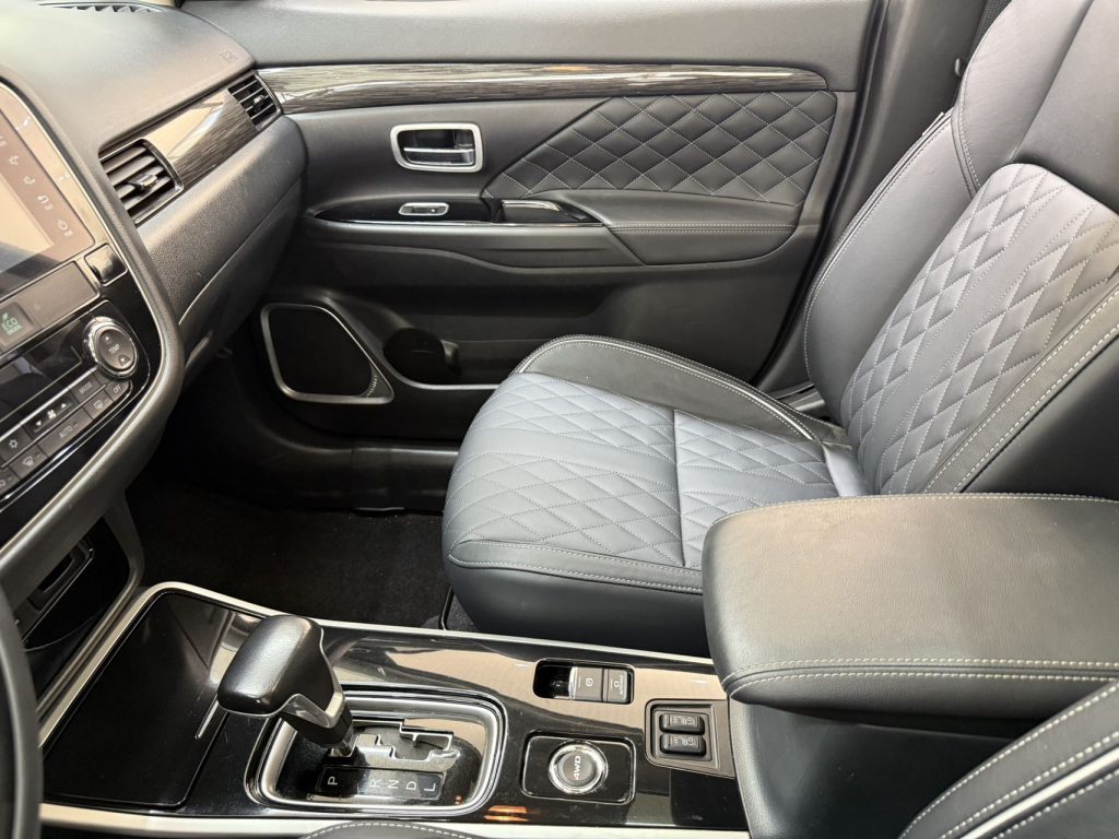 Mitsubishi Outlander 2020 4WD Enjoy Edition 7-местный - Huishida Trading