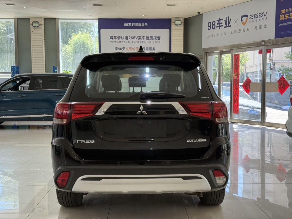 Mitsubishi Outlander 2020 4WD Enjoy Edition 7-местный - Huishida Trading