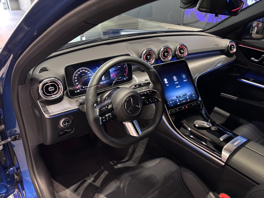 Mercedes-Benz C260 Sport 2022 C 260 L Sport - Huishida Trading