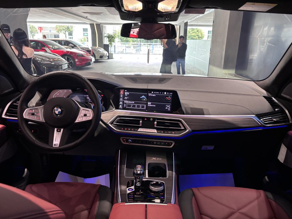 BMW X5 2022 xDrive 40Li Premium M Sport Package - Huishida Trading