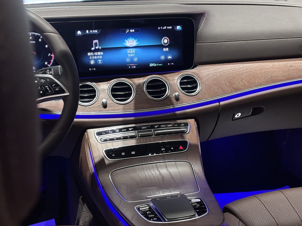 Mercedes-Benz E300L 2022 MODEL MODIFIED II E 300 L STYLE - Huishida Trading