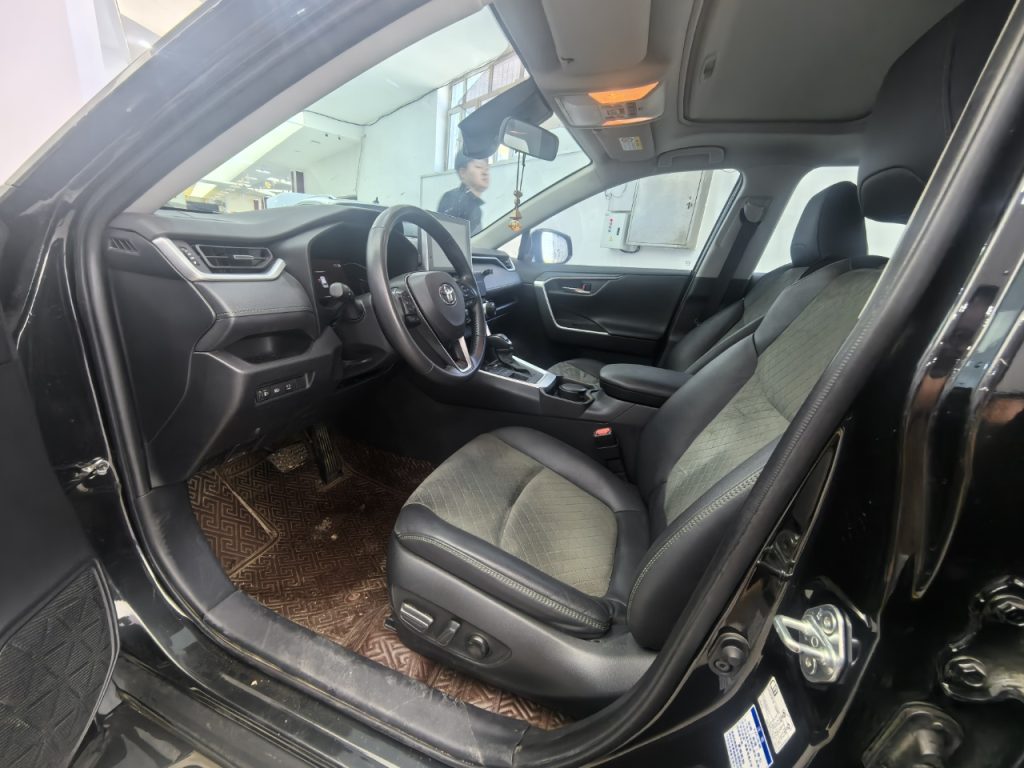 Toyota RAV4 2022 модельного года 2.0 CVT с полным приводом Fashion PLUS - Huishida Trading