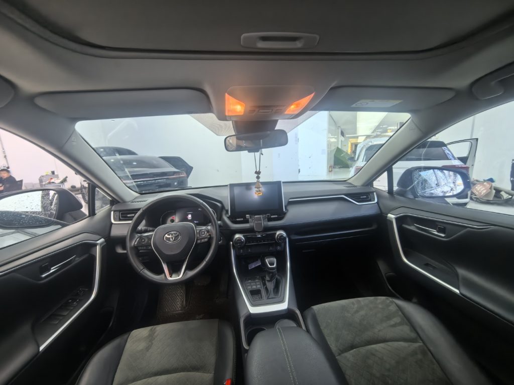 Toyota RAV4 2022 модельного года 2.0 CVT с полным приводом Fashion PLUS - Huishida Trading