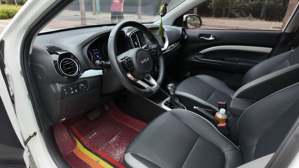 Kia KX1 2021 модельного года, 1,4 л, CVT, автоматическая коробка передач, версия «Fun Enjoy» - Huishida Trading
