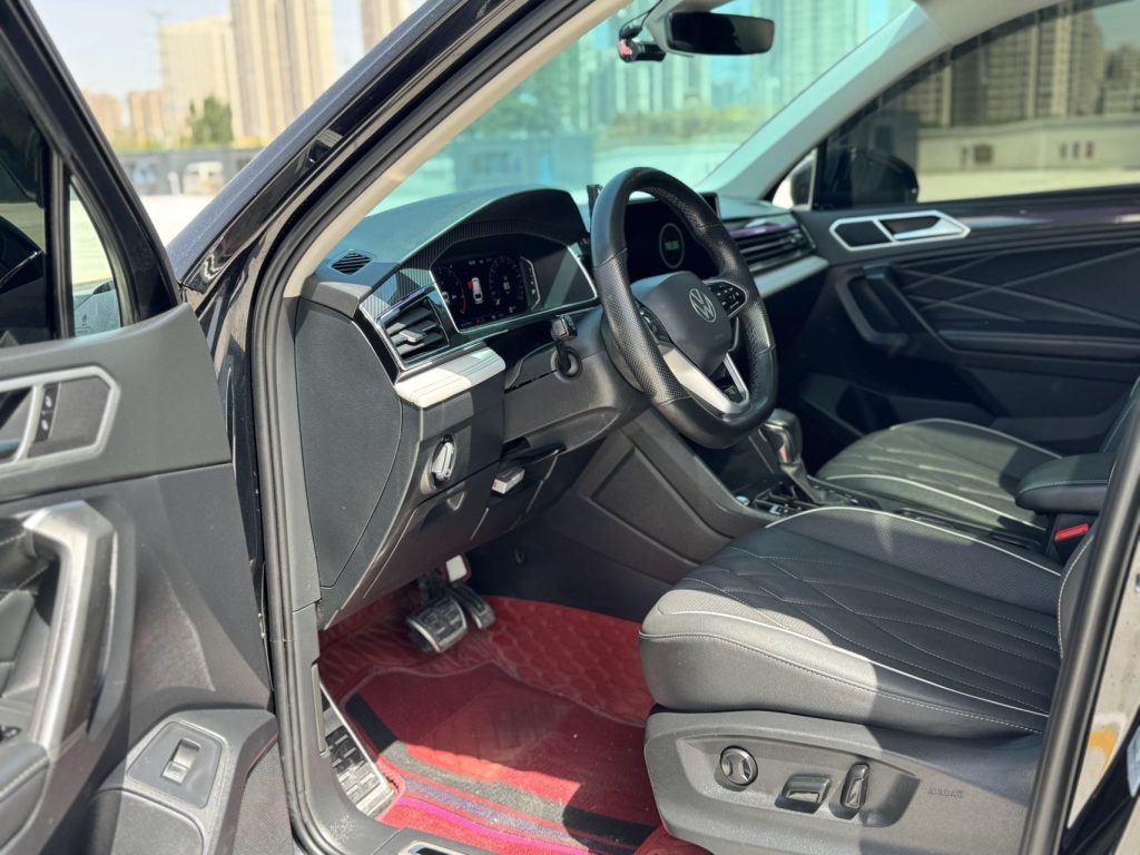 Volkswagen Tiguan L 2023 380TSI R-Line 4WD Yuexiang Edition 7-местный - Huishida Trading