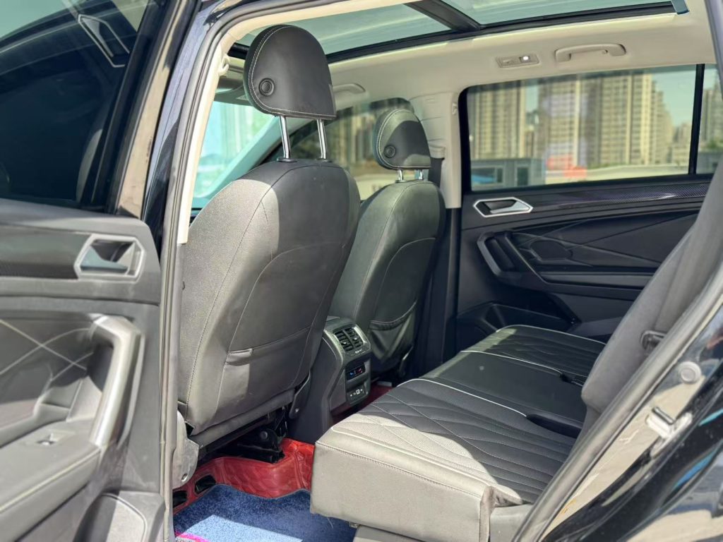 Volkswagen Tiguan L 2023 380TSI R-Line 4WD Yuexiang Edition 7-местный - Huishida Trading
