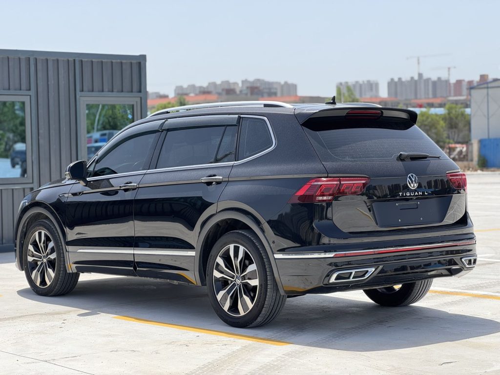 Volkswagen Tiguan L 2023 380TSI R-Line 4WD Yuexiang Edition 7-местный - Huishida Trading