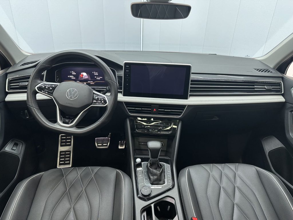 Volkswagen Tiguan-L 2022 380TSI Auto 4WD R-Line 7-местный - Huishida Trading
