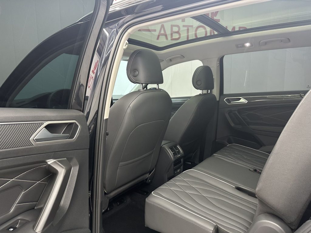 Volkswagen Tiguan-L 2022 380TSI Auto 4WD R-Line 7-местный - Huishida Trading