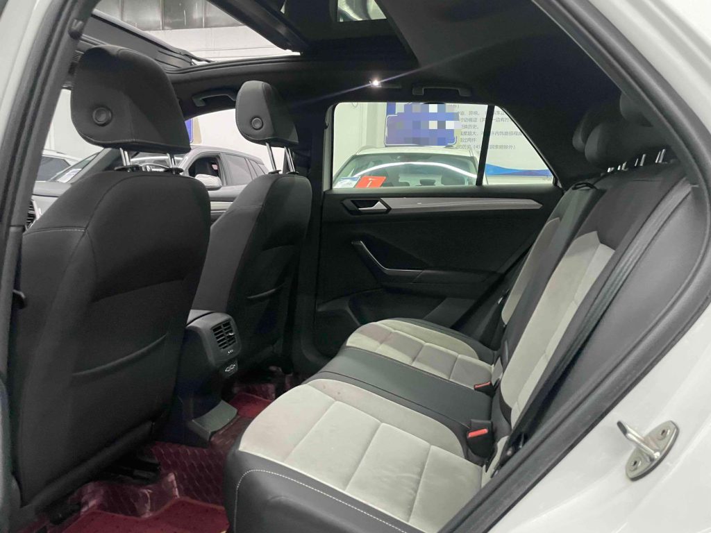 Volkswagen T-ROC 2021 280TSI DSG 2WD R-Line Pro Intelligent Link Edition - Huishida Trading