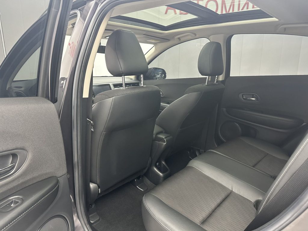Honda VEZEL 2020 1.5L CVT Pioneer Edition - Huishida Trading