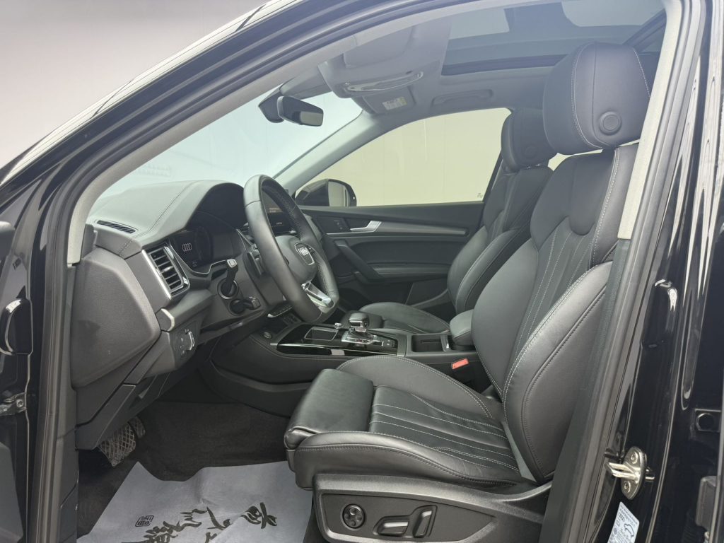 Audi Q5L 2022 40T Luxury Dynamic - Huishida Trading