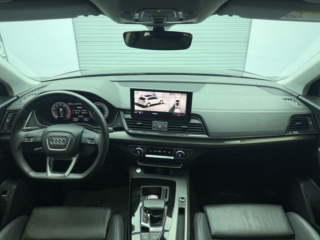 Audi Q5L 2022 40T Luxury Dynamic - Huishida Trading